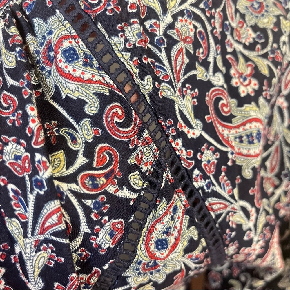 Solitaire Blouse - Picture 5 of 6